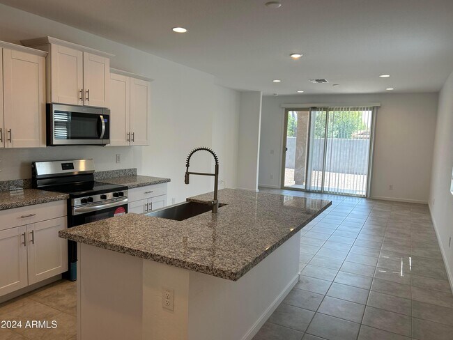 Foto del edificio - 4385 W Allen St