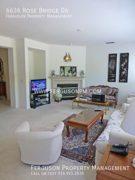 Building Photo - Hard to Find Dual Master Bedroom Home With...
