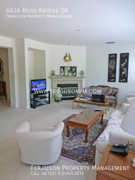Foto del edificio - Hard to Find Dual Master Bedroom Home With...