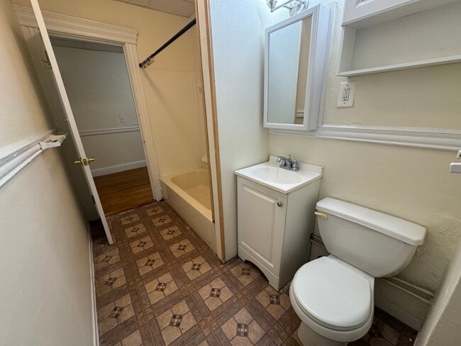 Foto del edificio - 386 Riverway