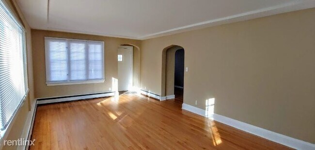 Foto del edificio - 728 N 116th St
