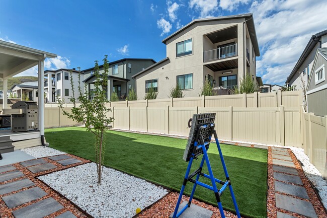 Building Photo - 14908 S Fawley Ln