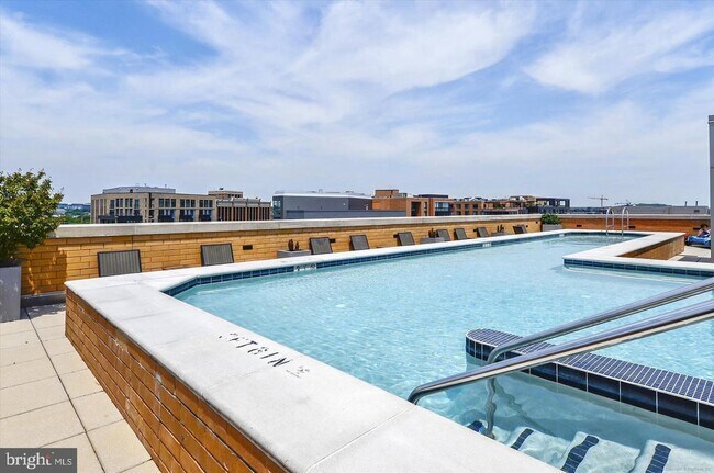 Foto del edificio - 475 K St NW