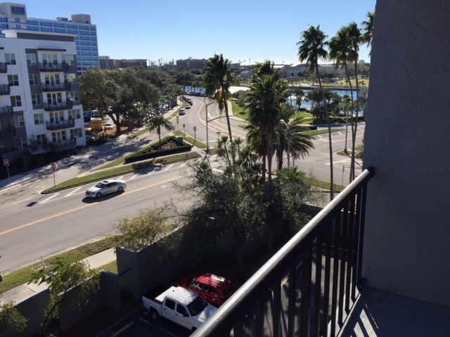 Downtown Riverwalk - 201 W Laurel St
