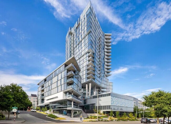 Foto del edificio - 1100 112th Ave NE