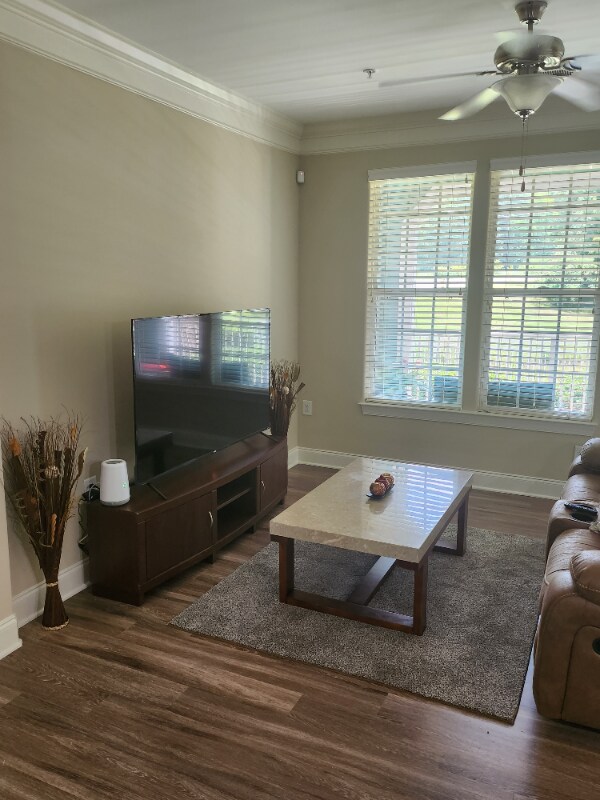 Building Photo - 2106 Praline Dr