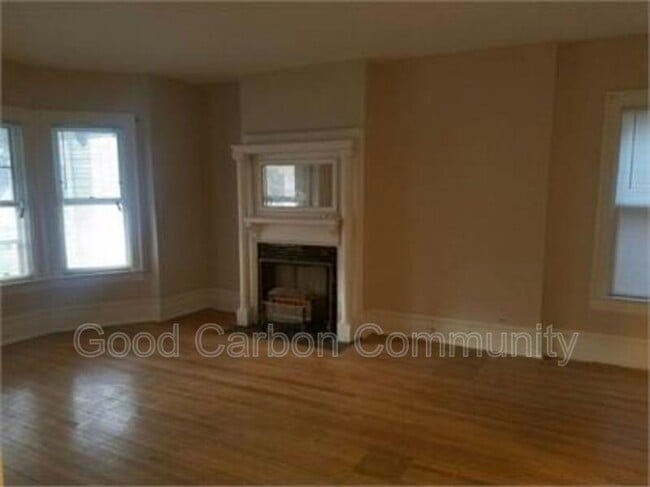 Foto del edificio - 77 Richmond Ave