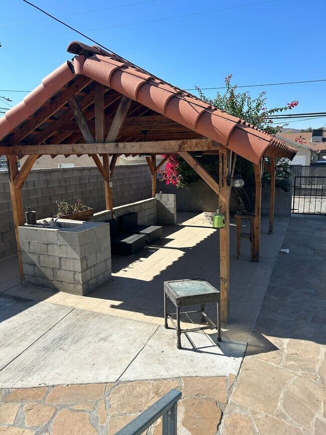 Photo - Bring your family to this lovely cottage s... House