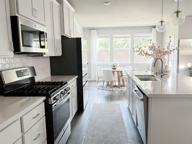Foto del edificio - 5311 Forader Ln