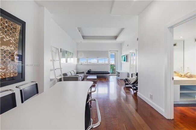 Building Photo - 6770 Indian Creek Dr