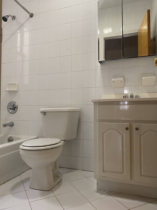 Foto del edificio - 310 E 85th St