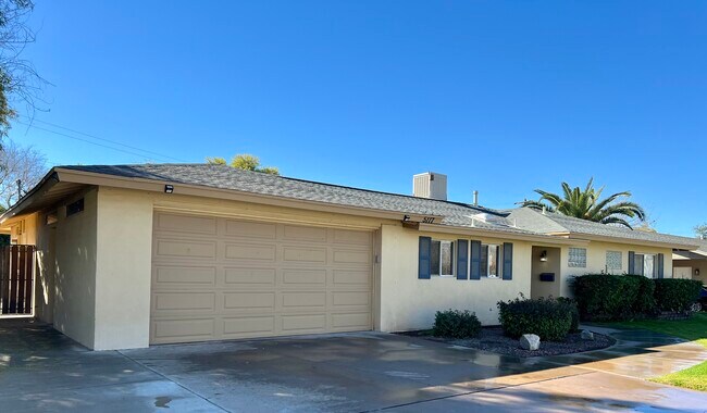 Building Photo - 5117 E Avalon Dr
