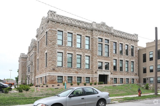 Foto del edificio - Norman School Lofts