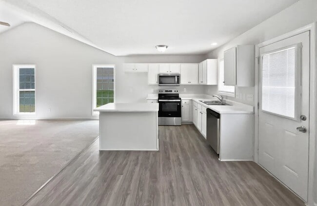 Building Photo - 5612 Tealbrook Dr