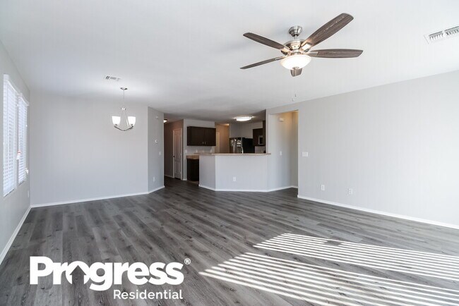 Foto del edificio - 935 E Kelsi Ave