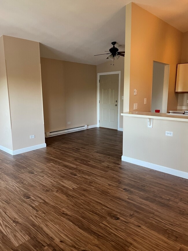 Dining Area/Entrance - 1343 Cunat Ct