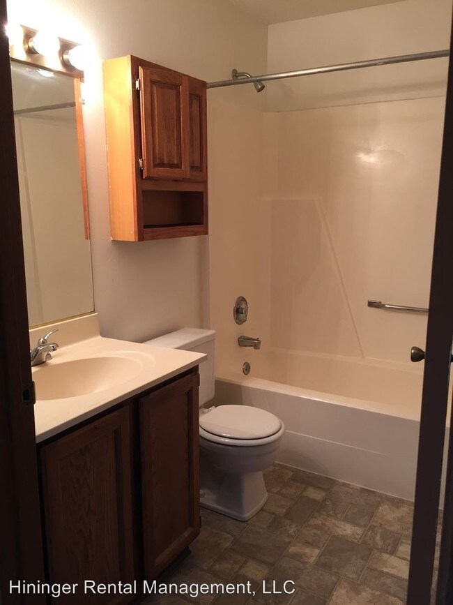 Foto del edificio - 205 E Veterans St