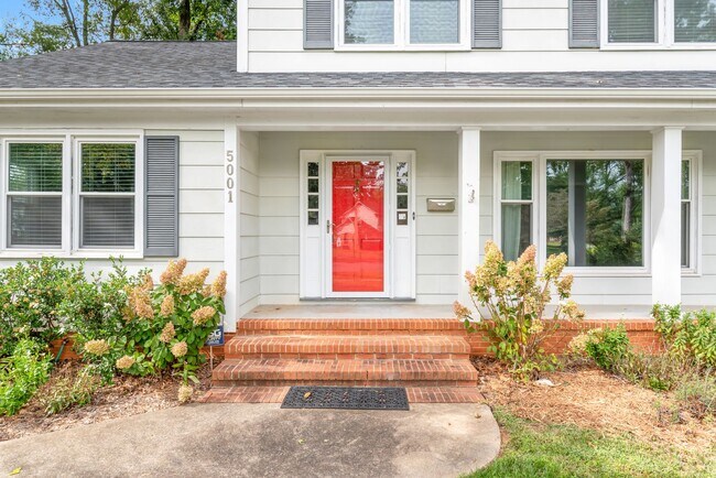 Foto del edificio - 3 Bedroom home in Coventry Woods!