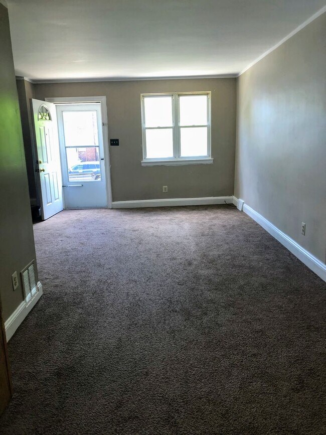 Building Photo - Beautiful Two Bedroom Home in Norristown's...