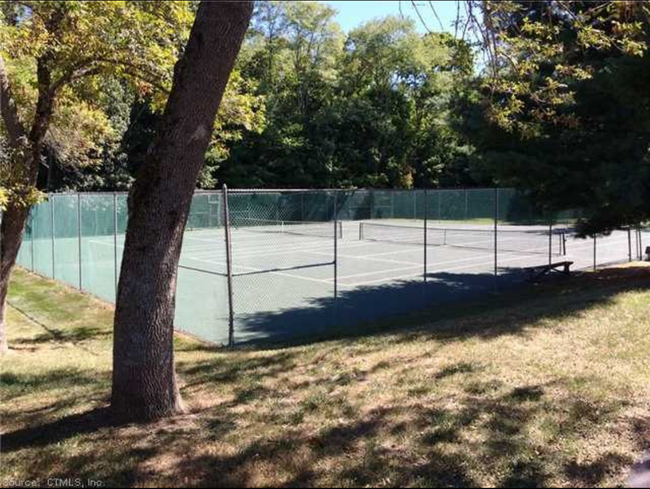 Rivers Edge private tennis - 3 Wickhams Fancy