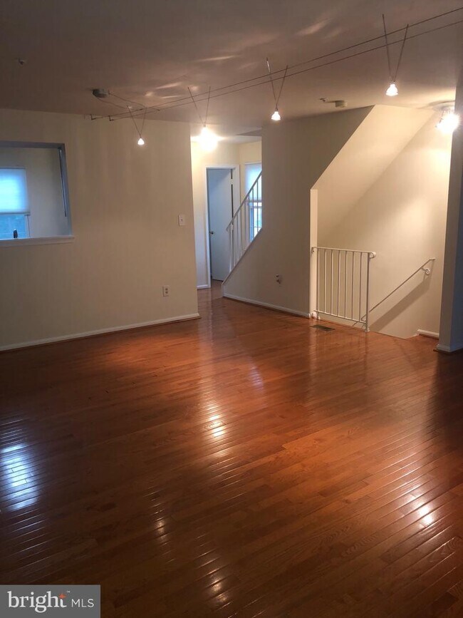 Building Photo - 813 Alabaster Ct