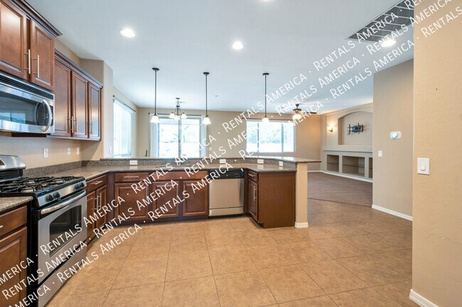 Building Photo - 274 W Sweet Shrub Ave