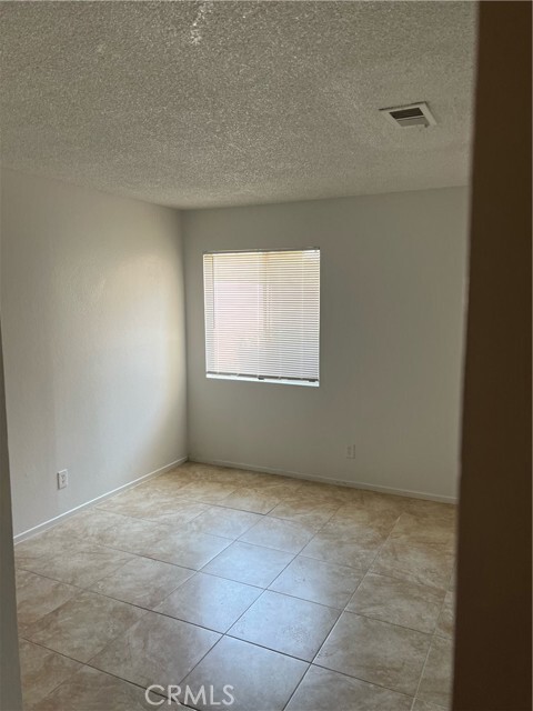 Primary Photo - 2040 W Avenue J13
