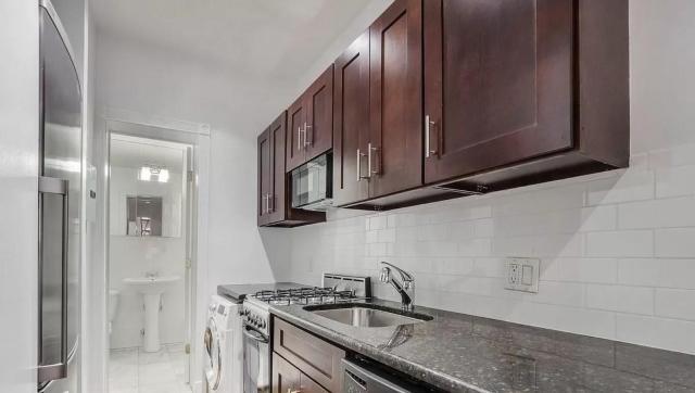 Foto del edificio - 1 bedroom in NEW YORK NY 10012