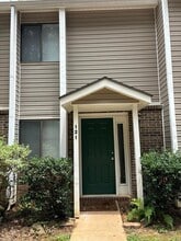 Building Photo - 121 Candlebrook Dr