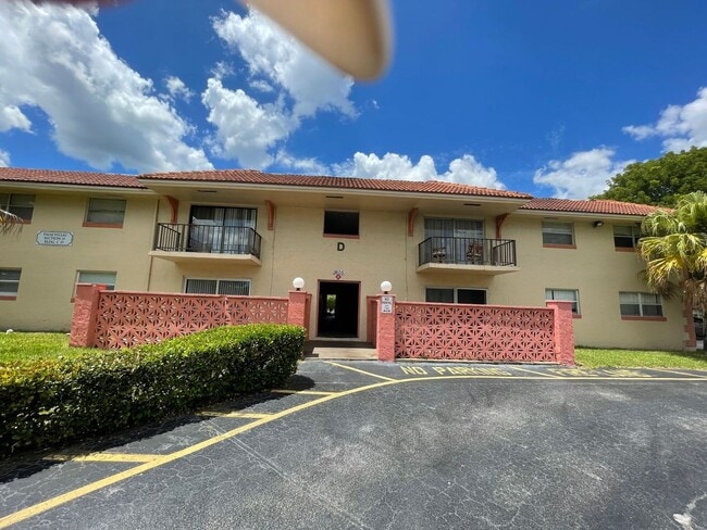 Beautifully maintained 2-bed and 1.5-bath ... - Beautifully maintained 2-bed and 1.5-bath ... House