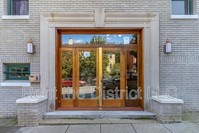 Building Photo - 1708 Newton St NW