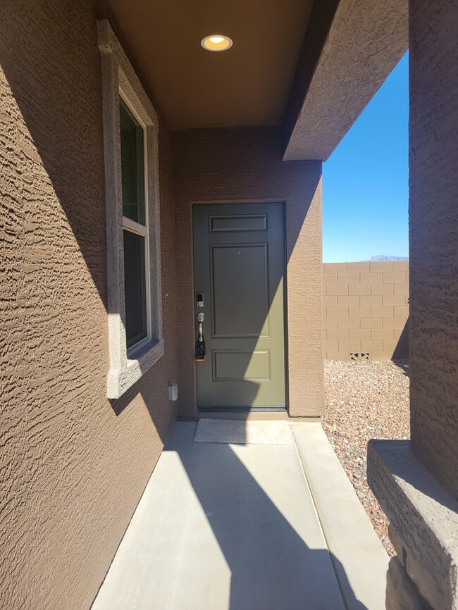 Building Photo - Great San Tan Valley Home