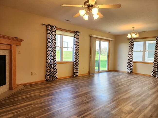 Building Photo - 3512 McLaughlin Dr