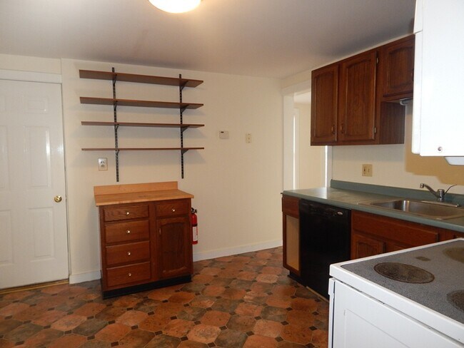 Kitchen 2 - 12 Alba St