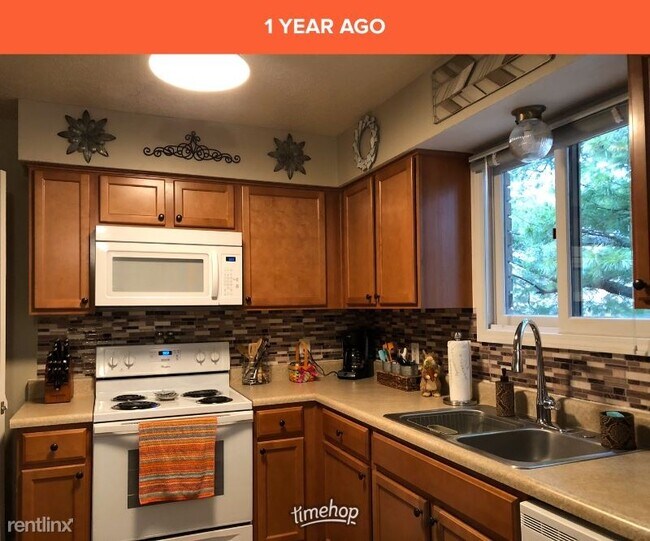 Foto del edificio - 1711 E Walnut St