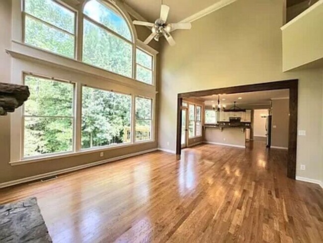 Foto del edificio - 10795 Cauley Creek Dr