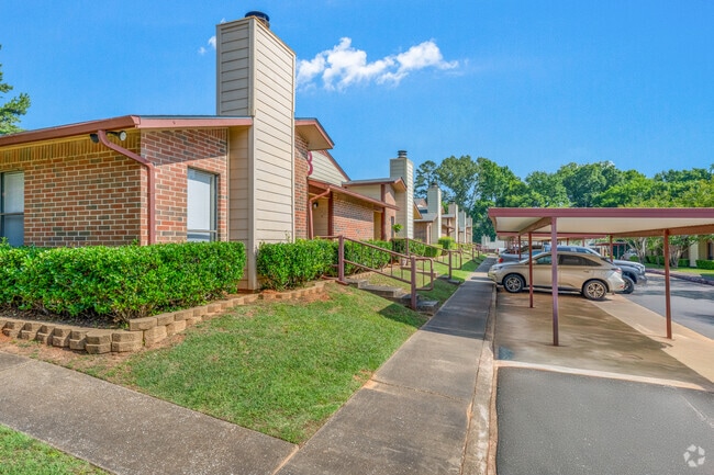 Building Photo - Dogwood Village Apartments