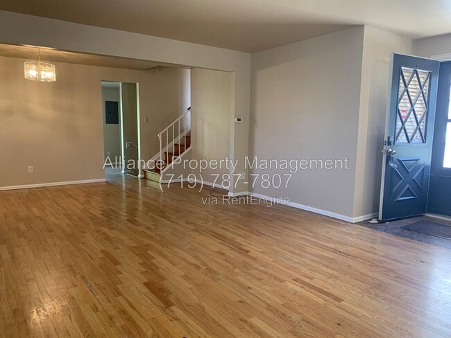 Building Photo - 1345 Pike Dr