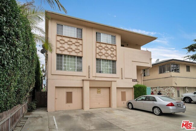 Building Photo - 828 Lincoln Blvd