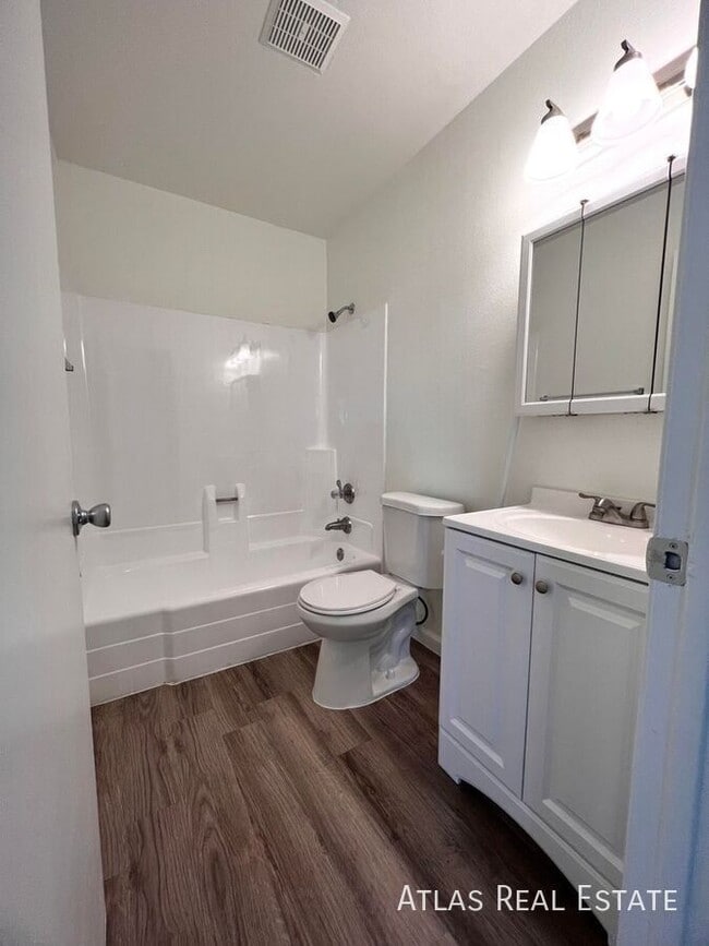 Photo - 645 W Rio Salado Pkwy Apartment