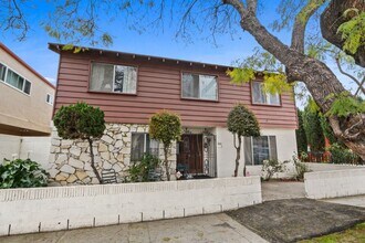 Building Photo - 360 E 55th St