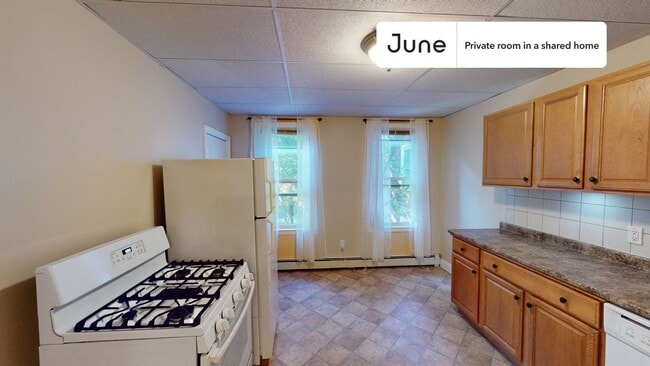 Building Photo - Room in Shared 3 bed/1 bath home in Central Square (Cambridge)