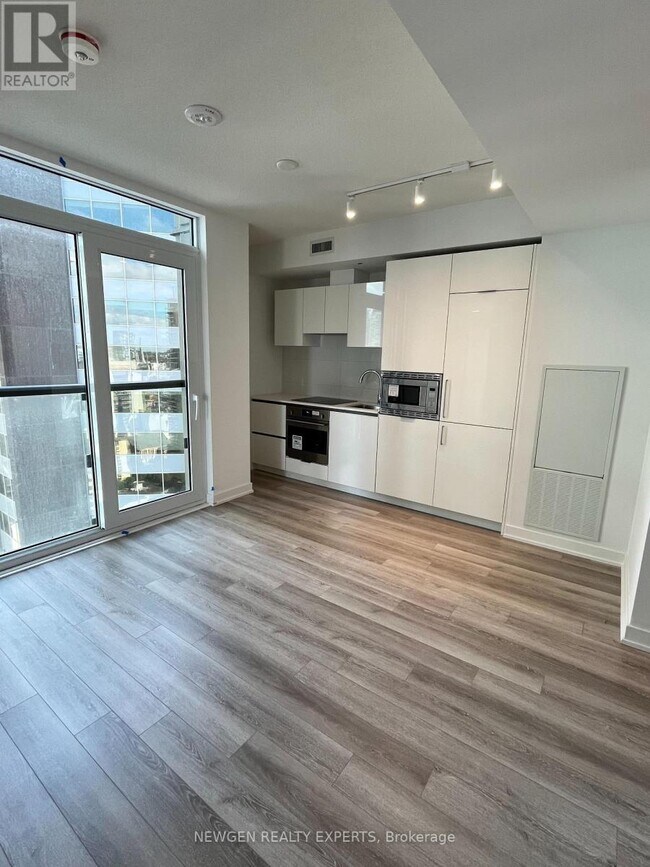 Photo du bâtiment - 238-2238 Simcoe St