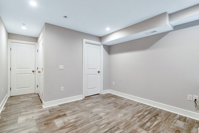Foto del edificio - 5103 Chancellor St