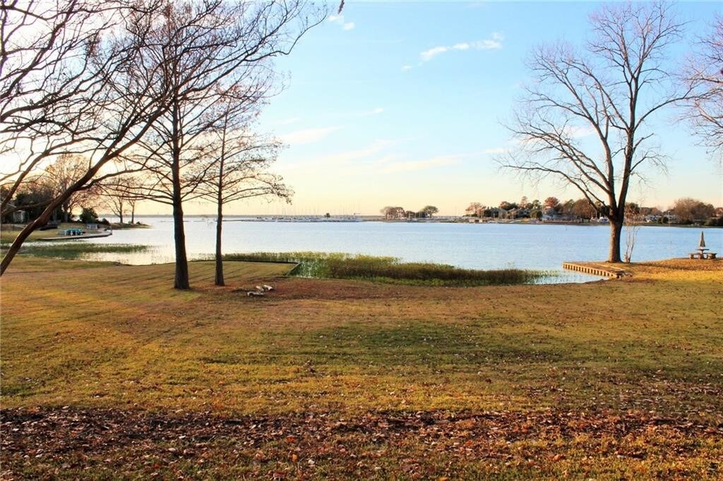 Primary Photo - 500 Scenic Dr