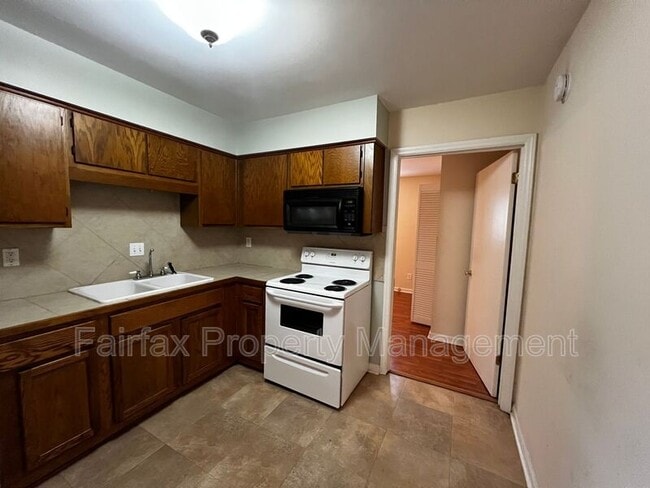 Building Photo - 1309 Hudson Ave