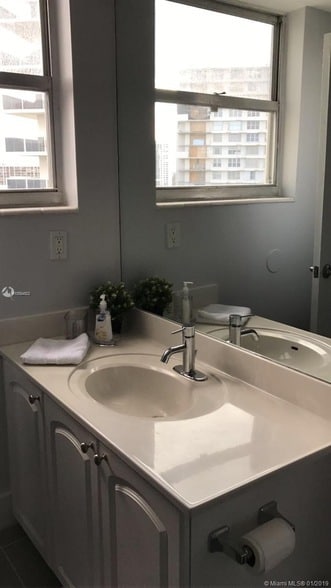 Photo - 3801 S Ocean Dr Apartment