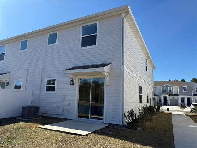 Foto del edificio - 7489 Stone Crk Trl