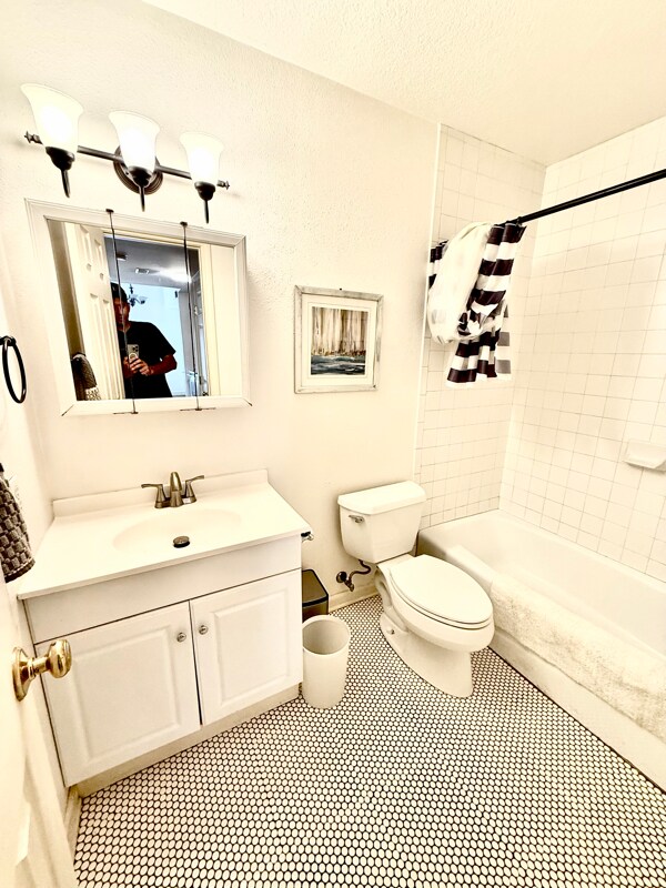 Foto del edificio - 2807 Broadway St