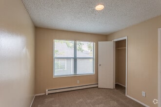 1BR, 1BA - 531 SF - EPERNAY APARTMENTS